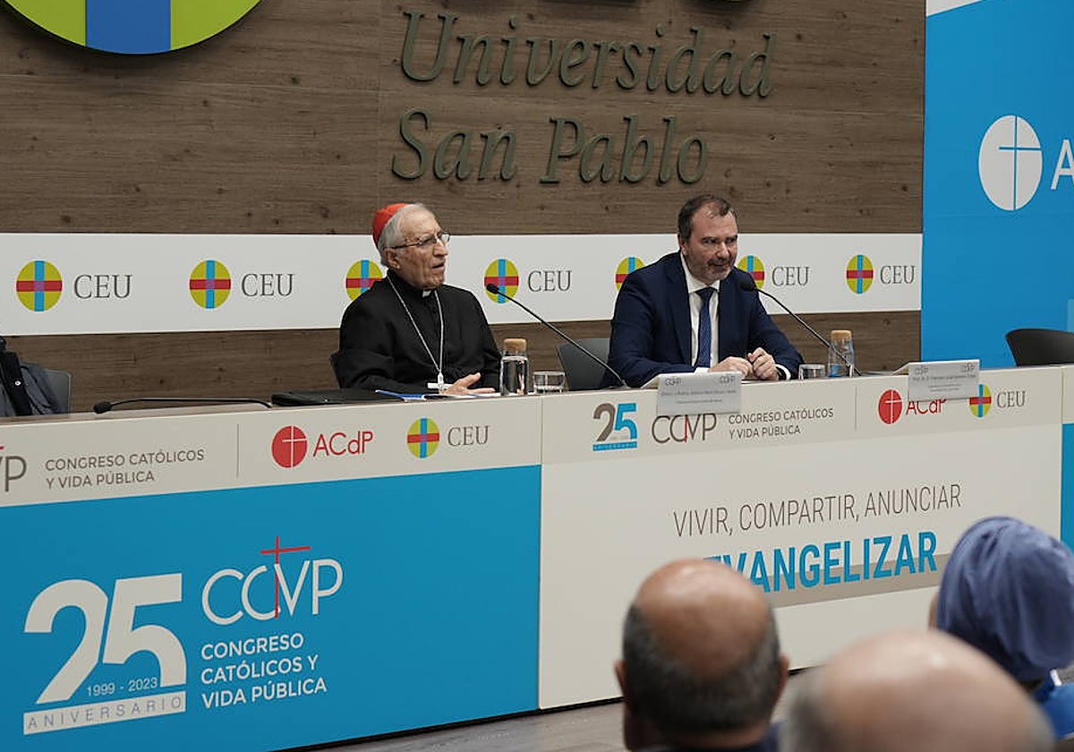 El cardenal Rouco Varela y José Francisco Serrano durante la presentación del congreso