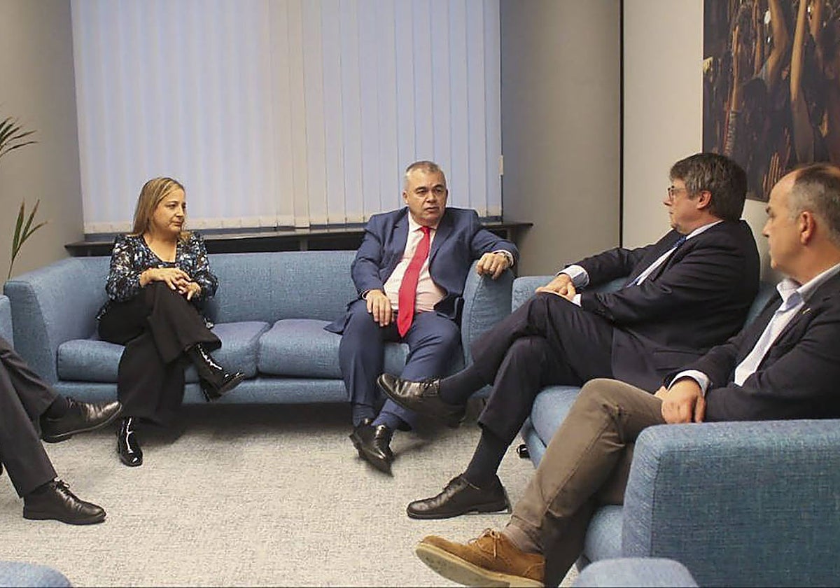 Reunión del acuerdo entre PSOE y Junts