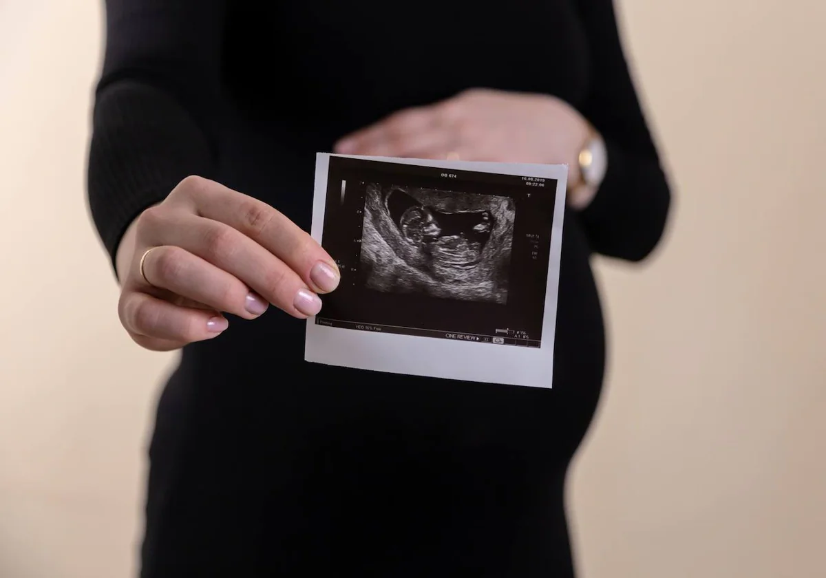 Las jóvenes nacidos de donantes de óvulos o esperma en Reino Unido quieren  conocer su origen