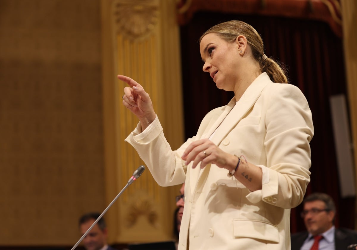 Marga Prohens, presidenta de Baleares, durante una intervención en el Parlamento balear