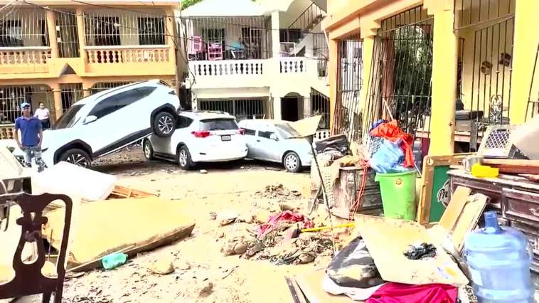 Muertos y miles de desplazados por las torrenciales lluvias en la República Dominicana