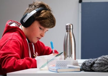 Debacle en PISA: Los alumnos españoles de 15 años pierden más de medio curso en Matemáticas, Lengua y Ciencias en diez años