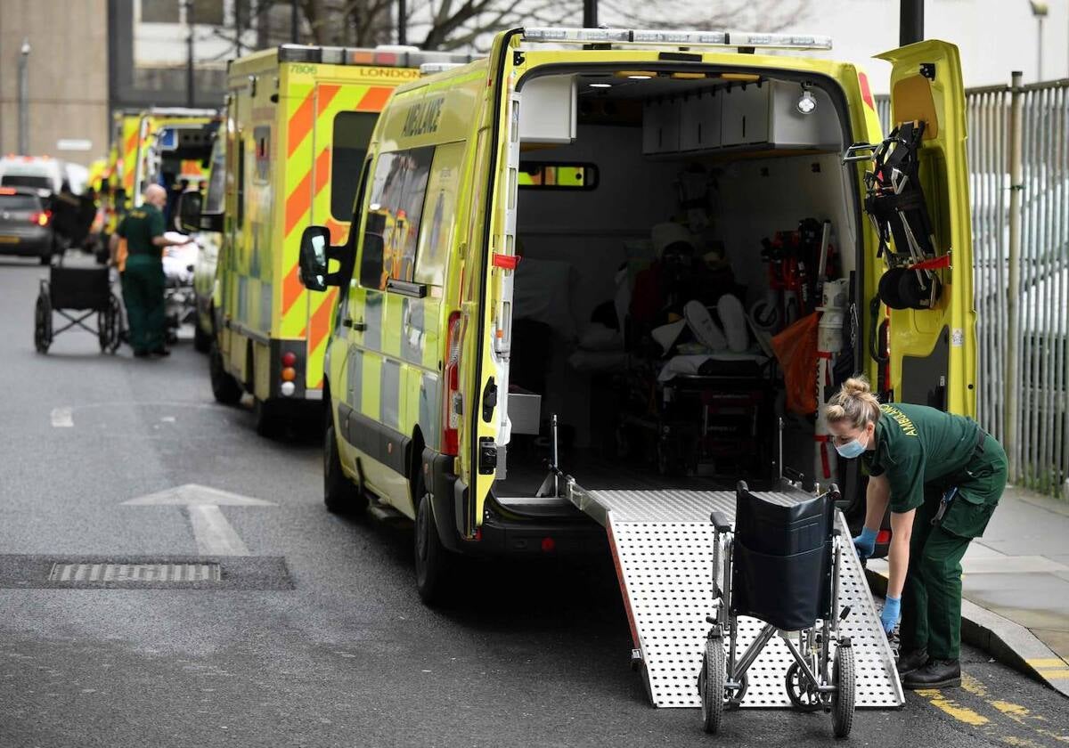 Exterior de un hospital de Londres