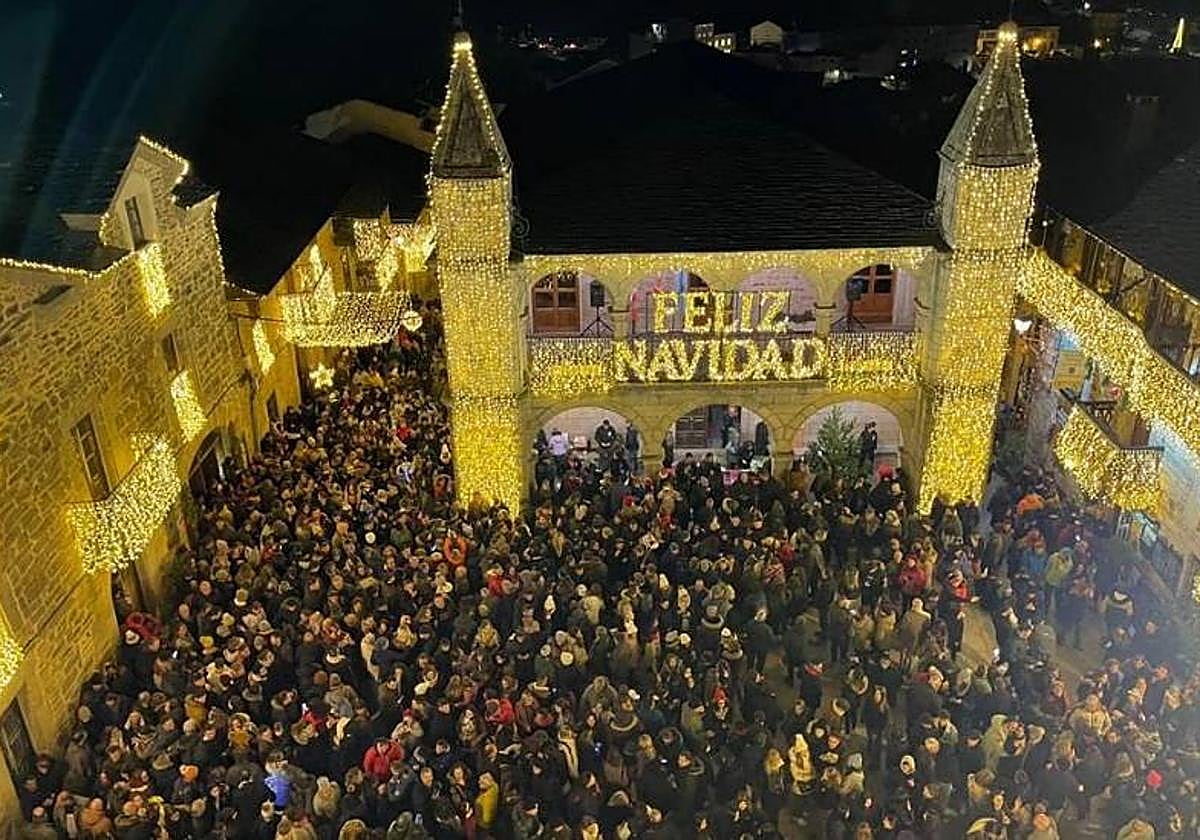 Puebla de Sanabria (Zamora), durante el encendido de luces navideñas
