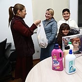 Sin productos de higiene, menaje o ropa de trabajo: las señales de la 'nueva' pobreza