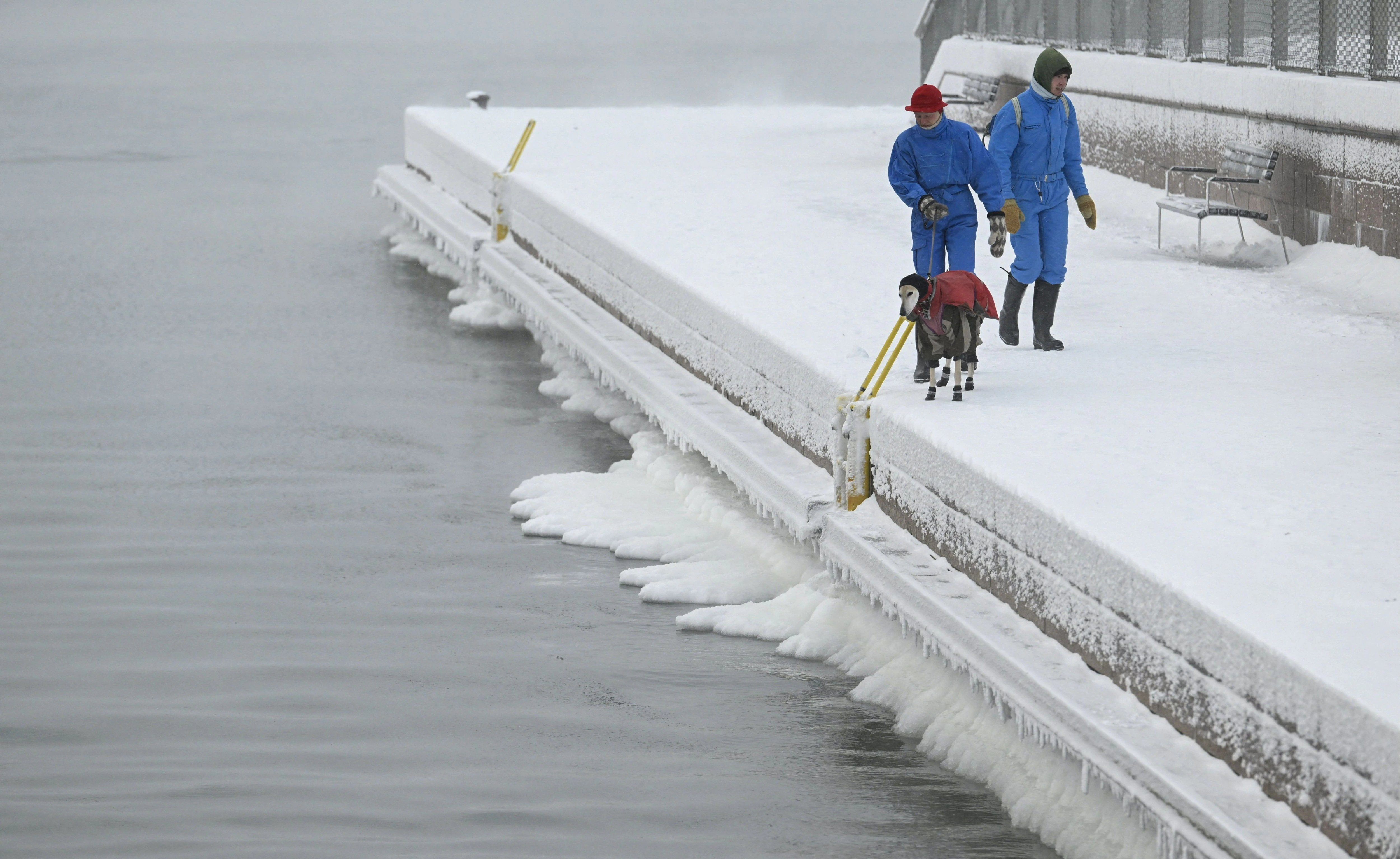 Ola de frío atenaza a Escandinavia; tormentas golpean el sur de Europa