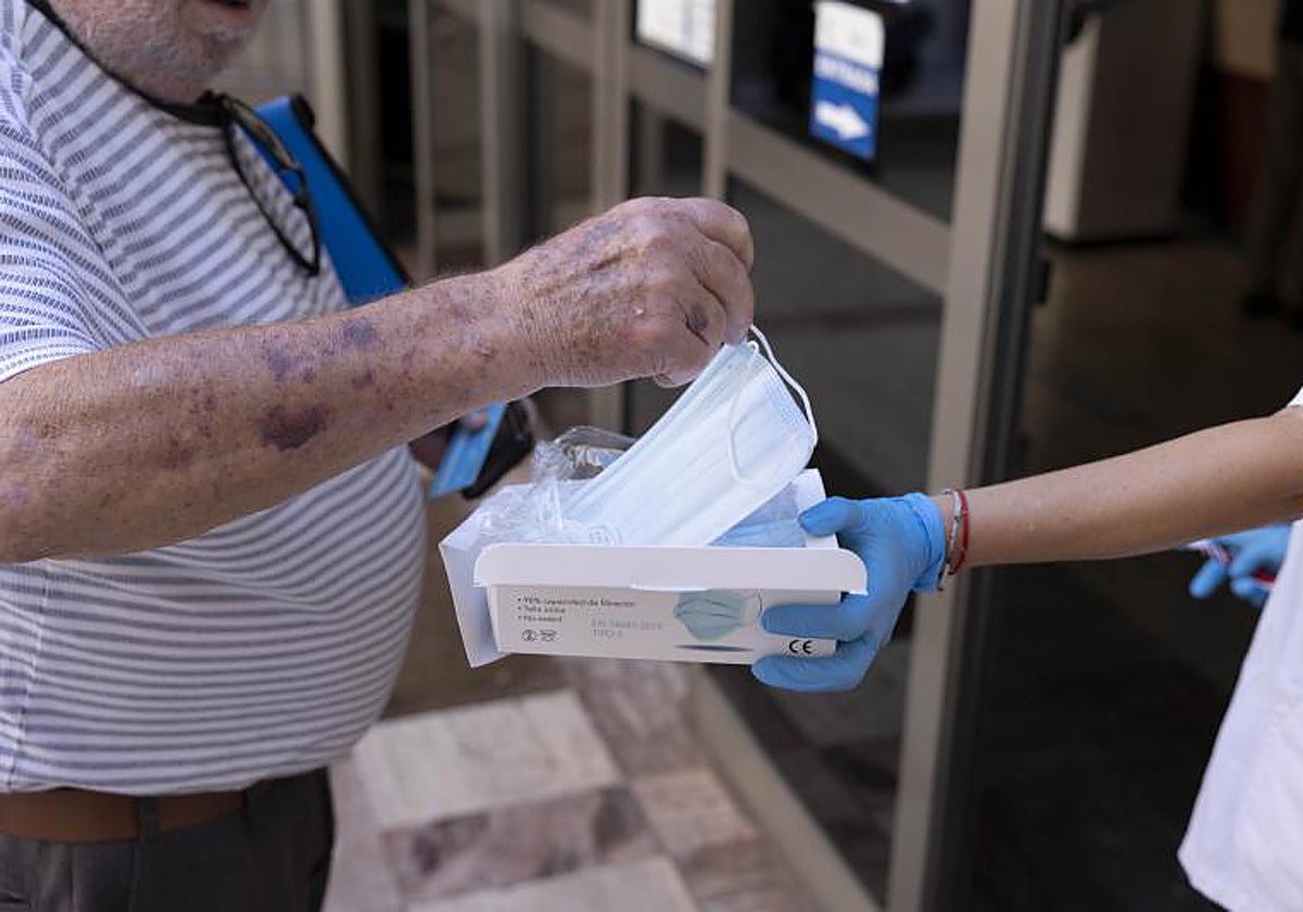 Reaprto de mascarillas en un centro de Santa Cruz de Tenerife