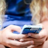 El Gobierno prepara una ley contra el acceso de los menores al porno