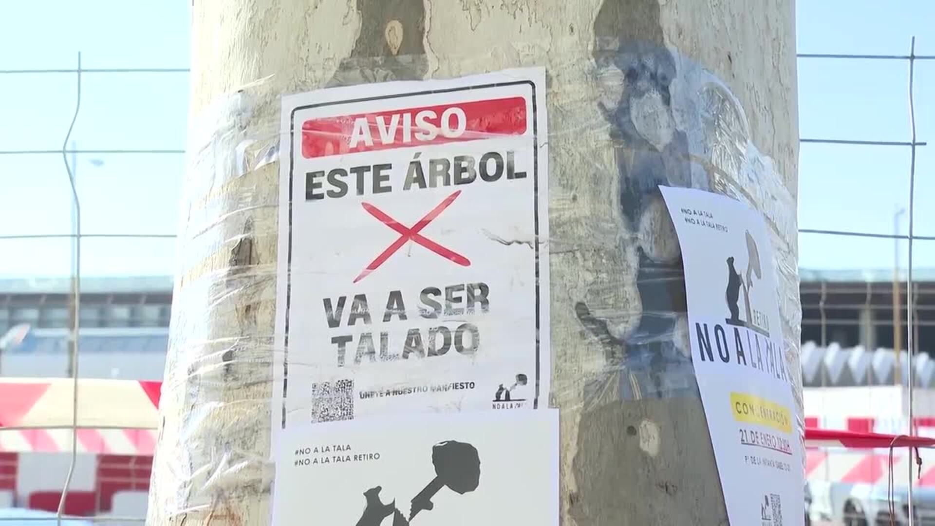 Cientos de personas se concentran en el Paisaje de la Luz contra la tala&quot; por la L11