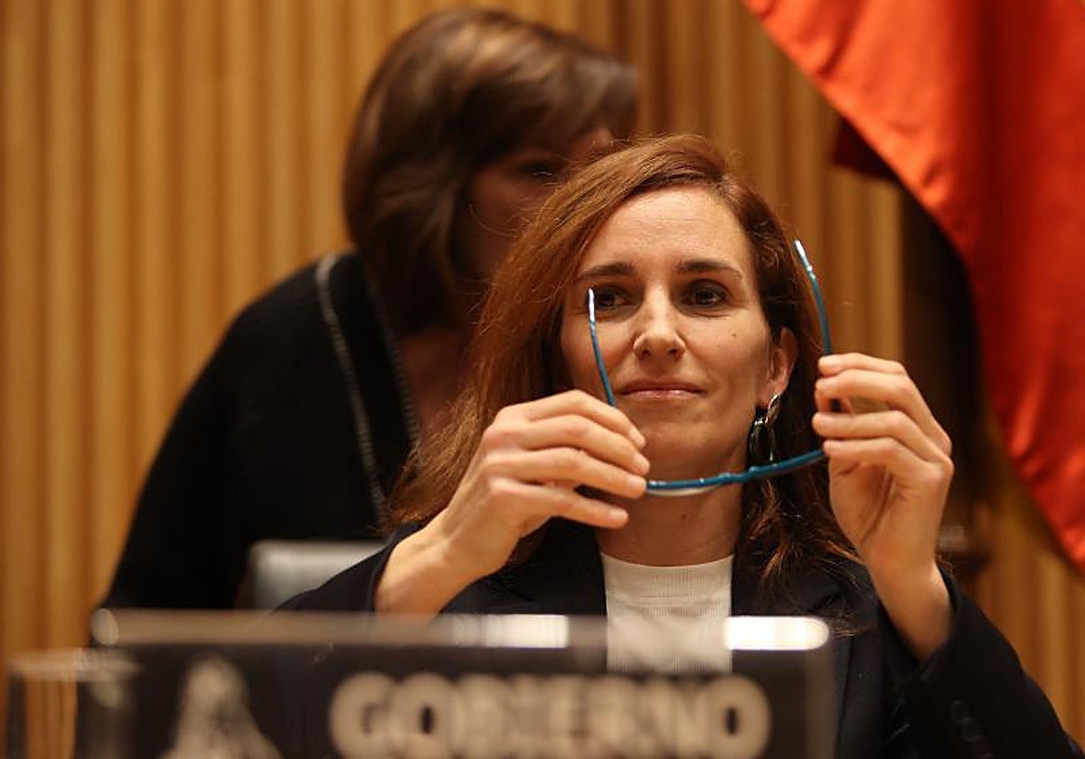 La ministra de Sanidad, Mónica García, este viernes en el Congreso