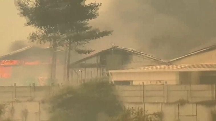El fuego llega al corazón industrial de la ciudad de Viña del Mar y ordenan evacuaciones masivas