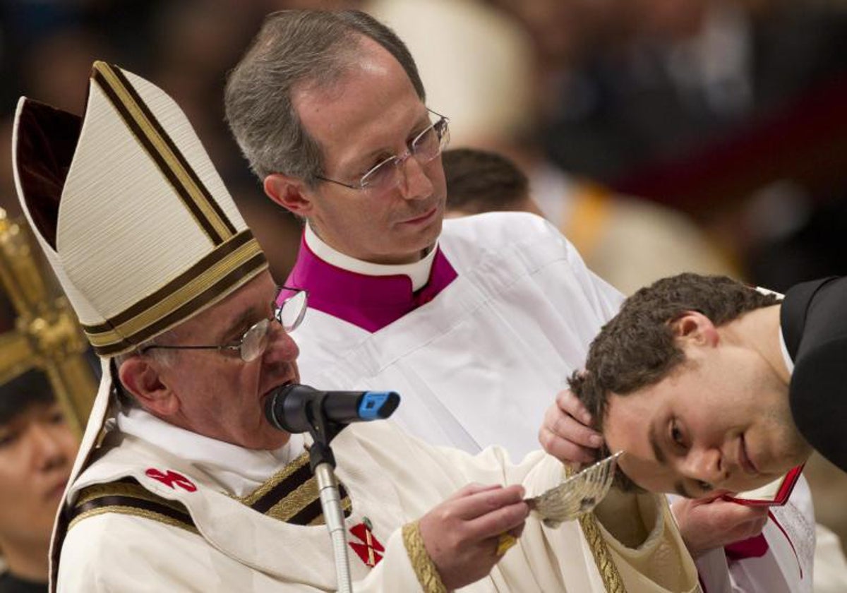 Bautizo celebrado en la Basílica de San Pedro por el Papa Francisco