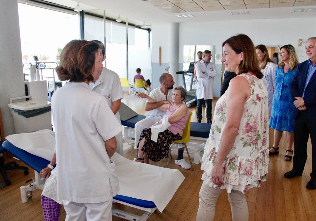 Francina Armengol visita el hospital Sant Joan de Déu en Palma cuando aún era presidenta de Baleares