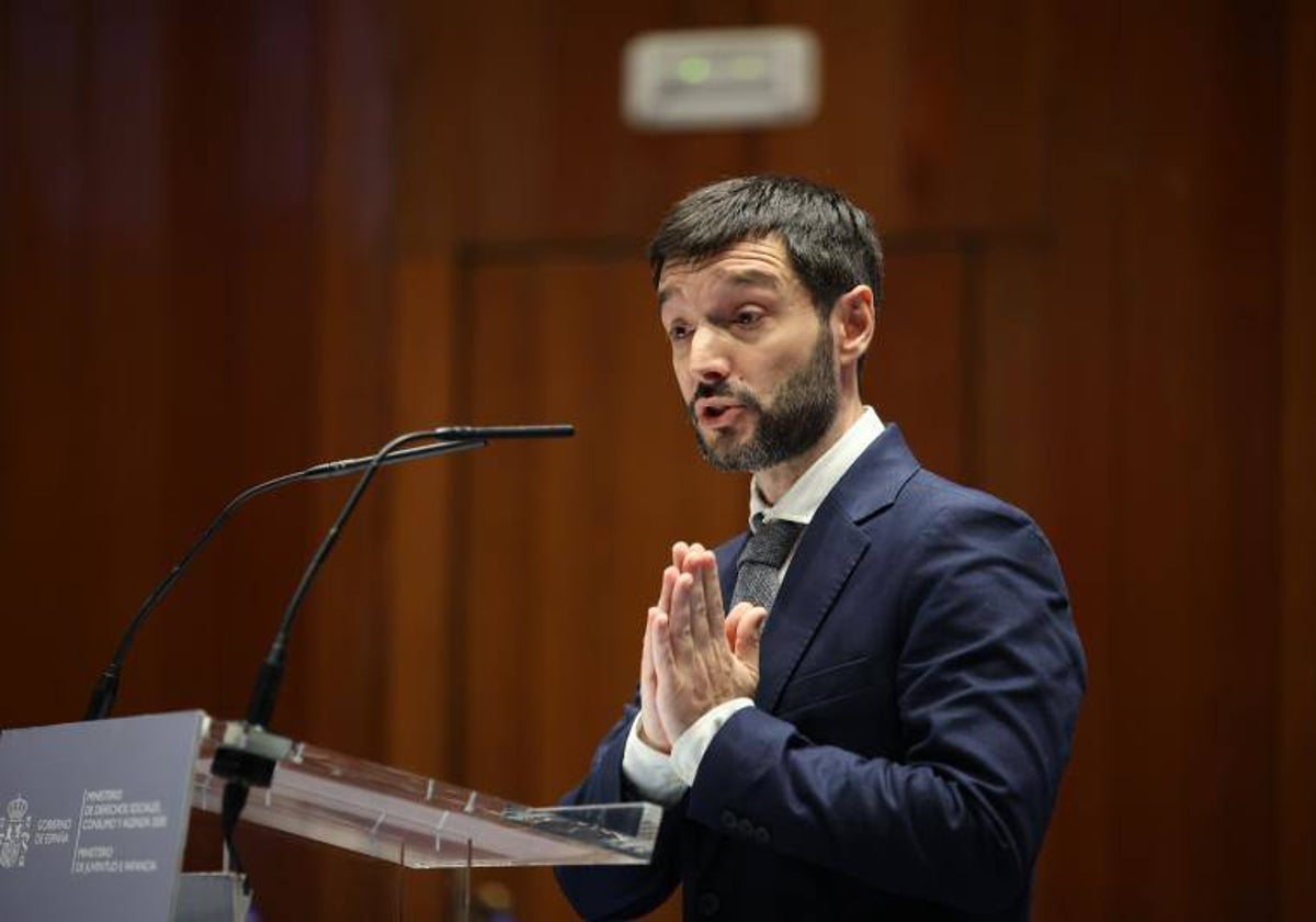 El ministro de Derechos Sociales Pablo Bustinduy