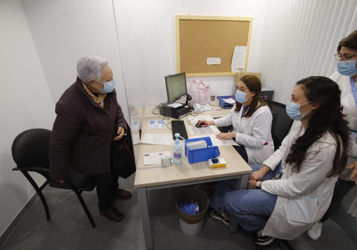 Médicas en un centro de salud de Córdoba