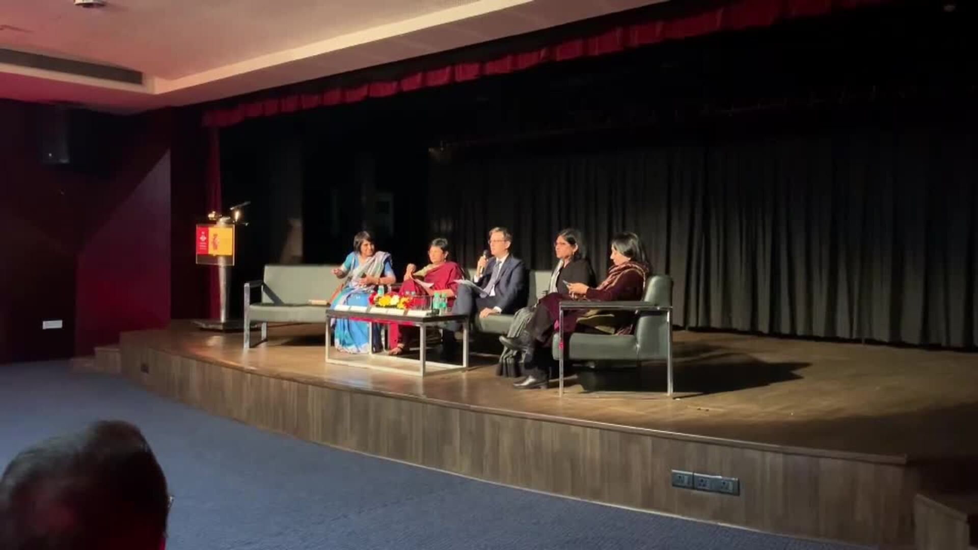 India, entre los países que menos participación femenina tiene en la fuerza laboral