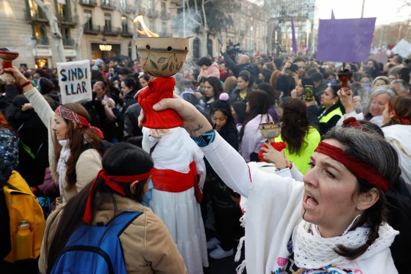 Marcha por el Día Internacional de la Mujer en Barcelona