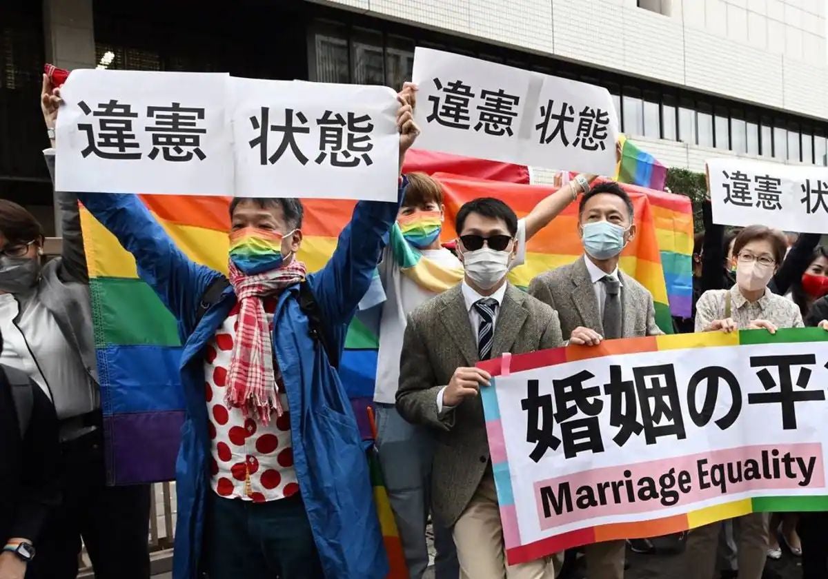 Manifestantes a favor del matrimonio igualitario frente a la Corte de Distrito de Tokio en una imagen de archivo