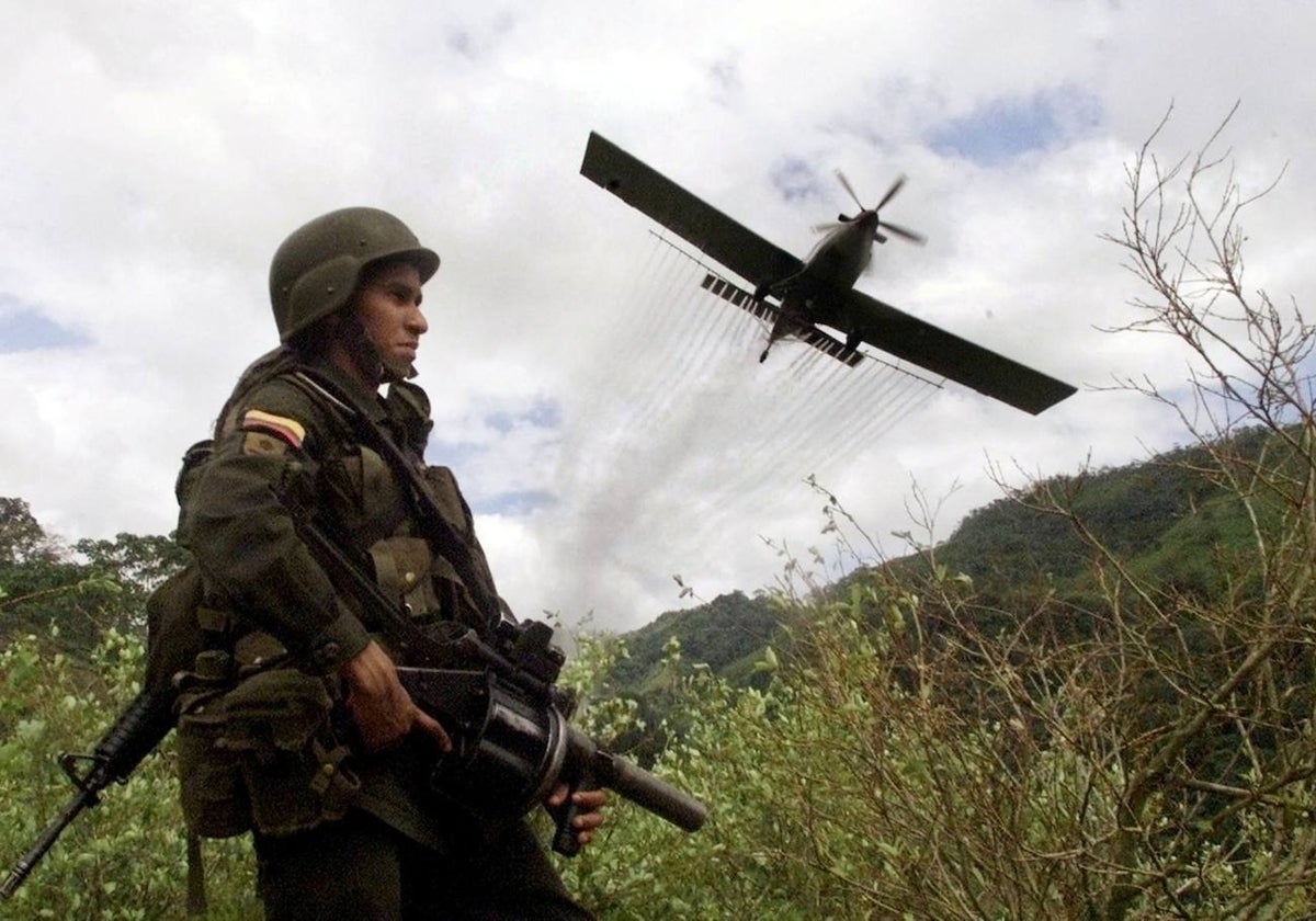 Fumigación aérea en Antioquía (Colombia) en el año 2000
