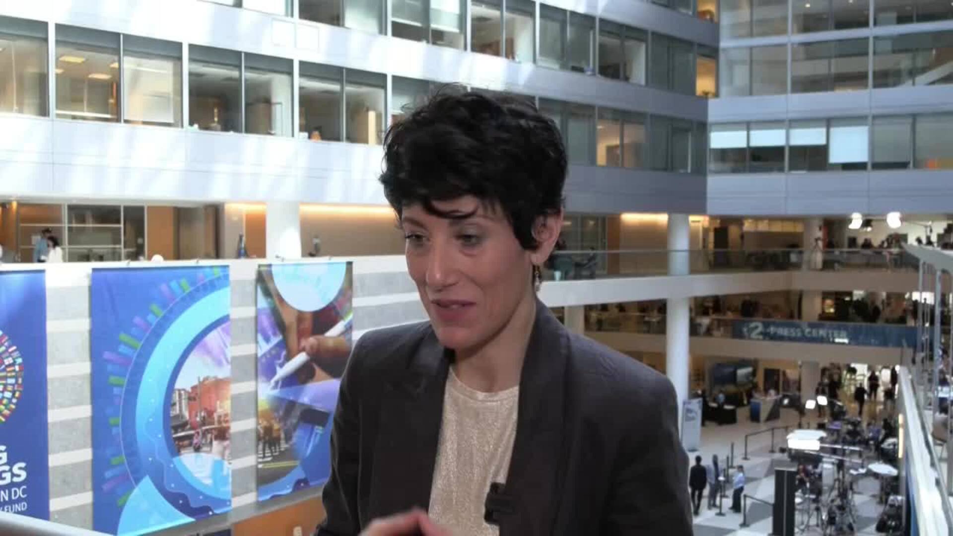 Elma Saiz: Los mensajes antiinmigración de Trump o Vox no encajan con la realidad