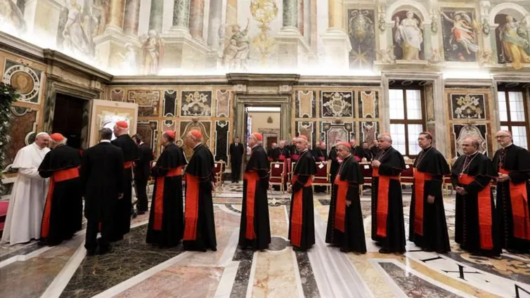 El Papa prepara el relevo de varios altos cargos en la curia vaticana