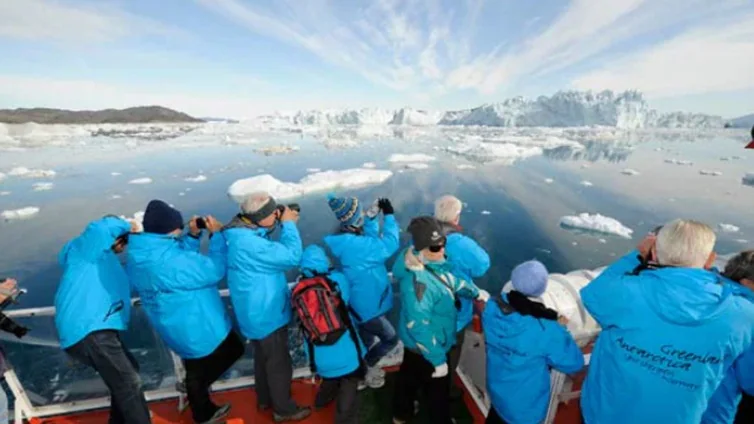 A la caza de destinos en peligro de extinción: «El Ártico ha creado adicción»