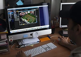 Consumo sanciona a 17 páginas de apuestas 'online' con multas que alcanzan los 81 millones de euros