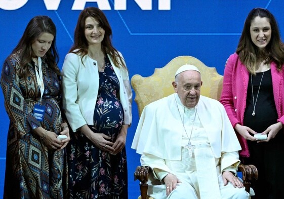 El Papa sobre la crisis de natalidad: «No faltan perros ni gatos, sino niños»