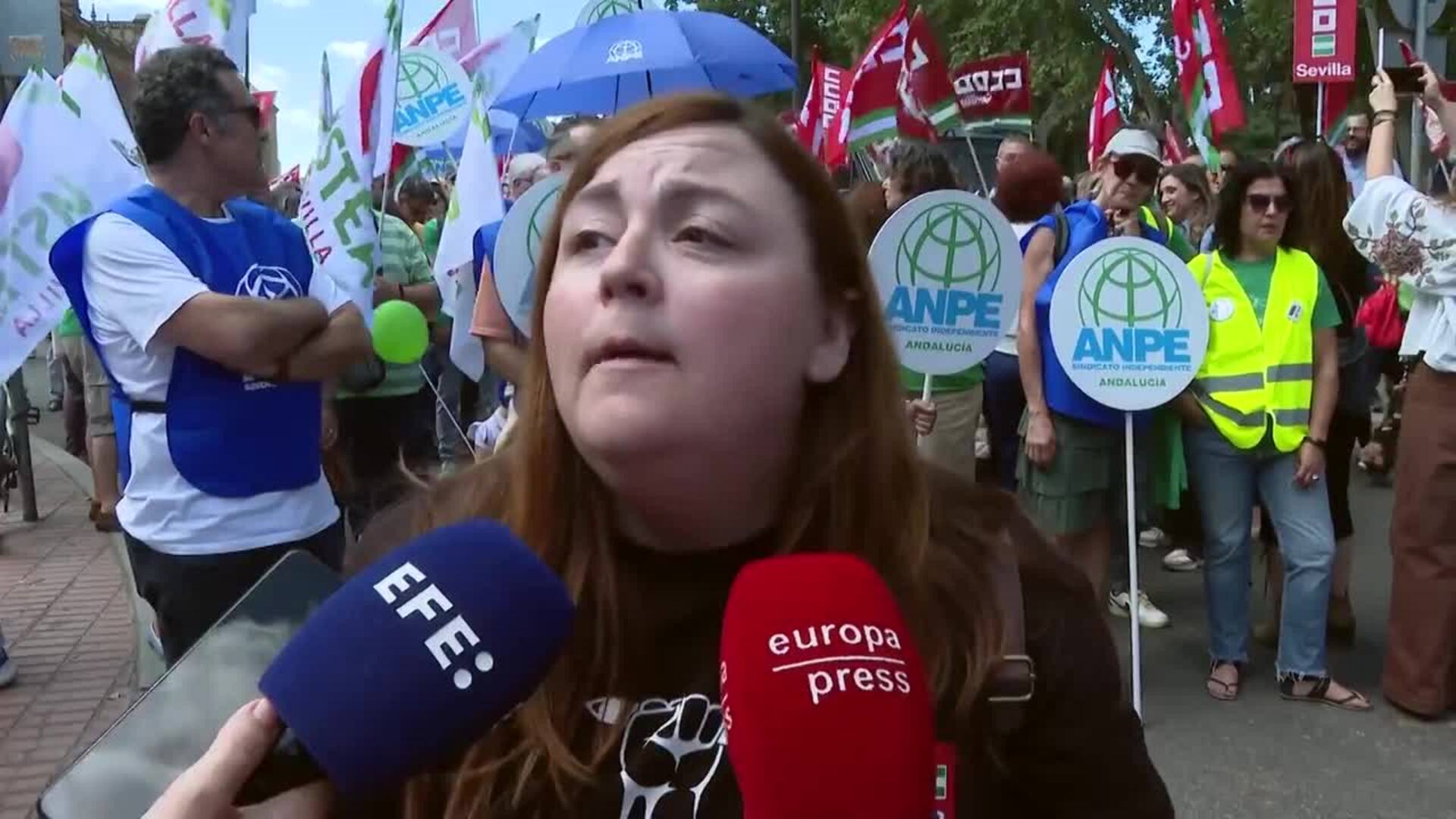 Junta cifra en un 4% el seguimiento de la huelga en Educación y ...