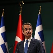 Fuertes críticas en Grecia por dar «prioridad absoluta» en los hospitales a los asistentes VIP de la final de la Liga de Conferencias