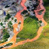 ¿Por qué los ríos se están tiñendo de naranja en Alaska?