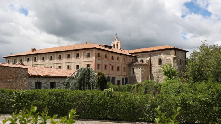 Monasterio de Santa Clara de Belorado (Burgos): La principal actividad económica que desarrollan las monjas es la elaboración de trufas y bombones. El criadero de perros no ha sido autorizado por el ayuntamiento.