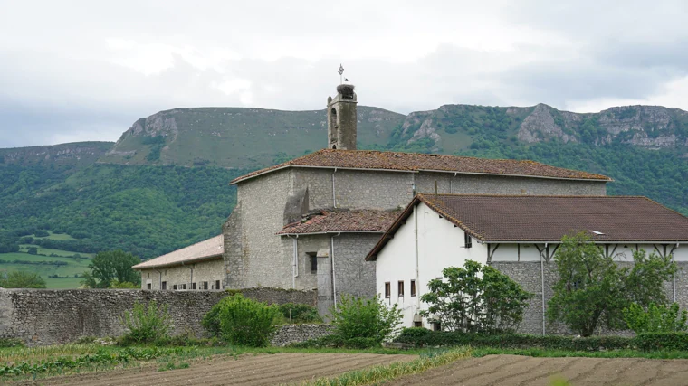 Monasterio de Santa Clara en Orduña (Vizcaya): Lo compraron en 2020 y una pequeña parte de la comunidad reside en él. Tienen un huerto ecológico y un horno