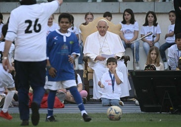 El Papa se reúne con miles de niños en Roma y les pide «construir un mundo de paz»
