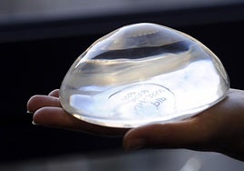 Sanidad detecta 94 casos de un raro linfoma vinculado a implantes de mama en España