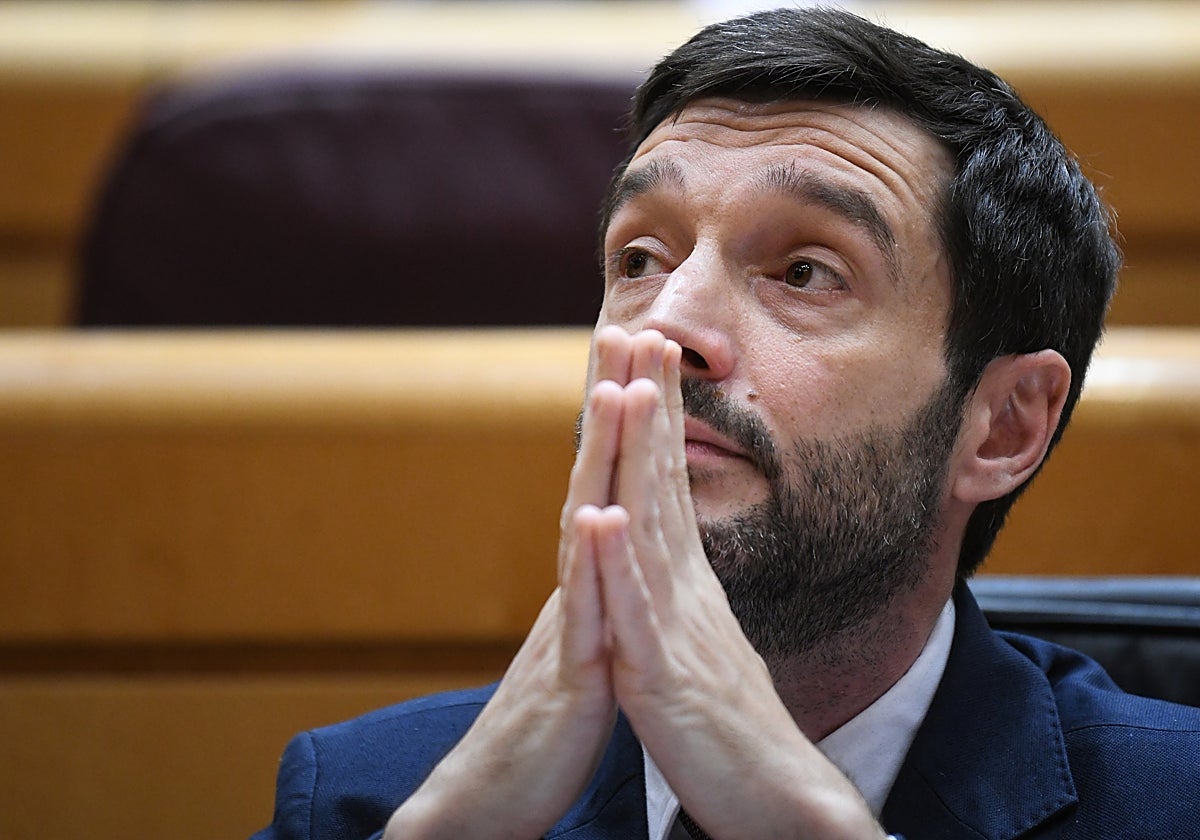 El titular de Derechos Sociales, Pablo Bustinduy, en el Senado este 11 de junio