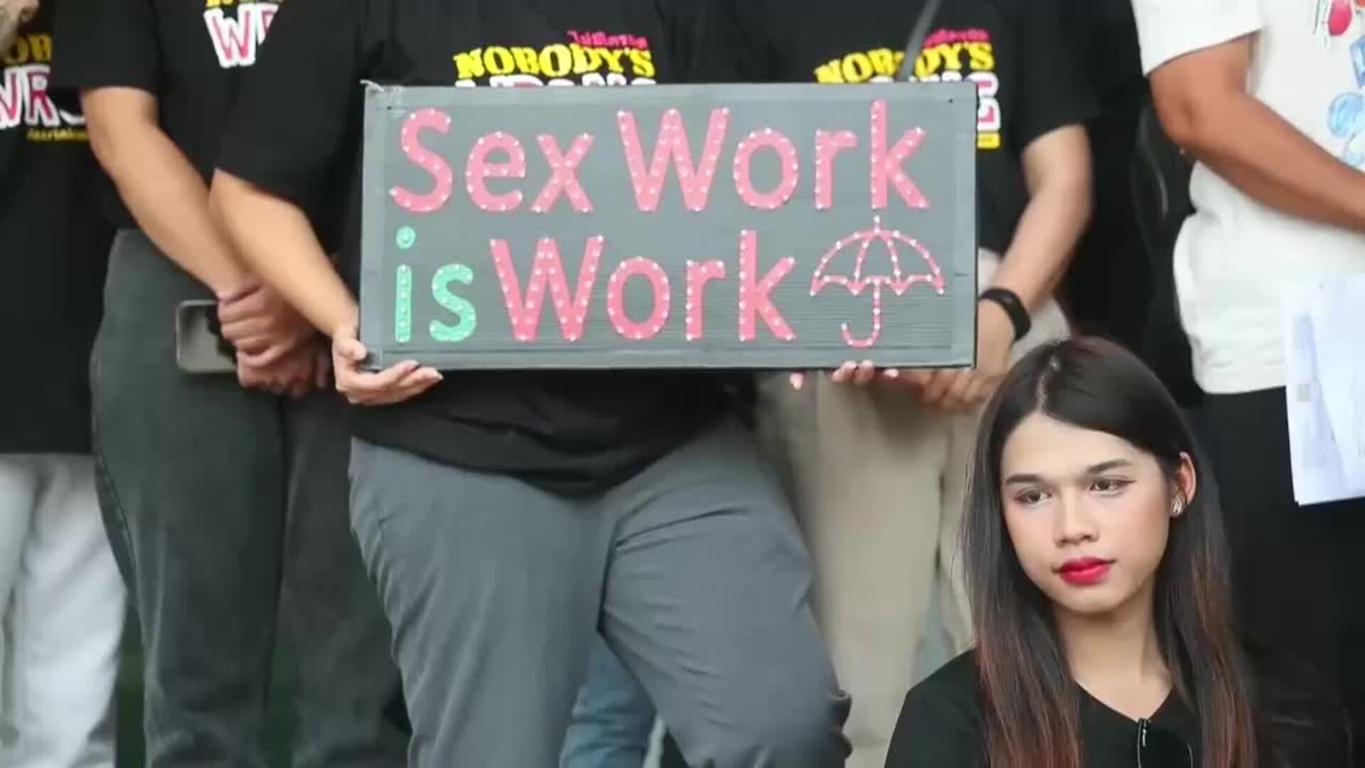 Representantes de trabajadoras del sexo en Tailandia se concentran para  pedir la legalización de la prostitución