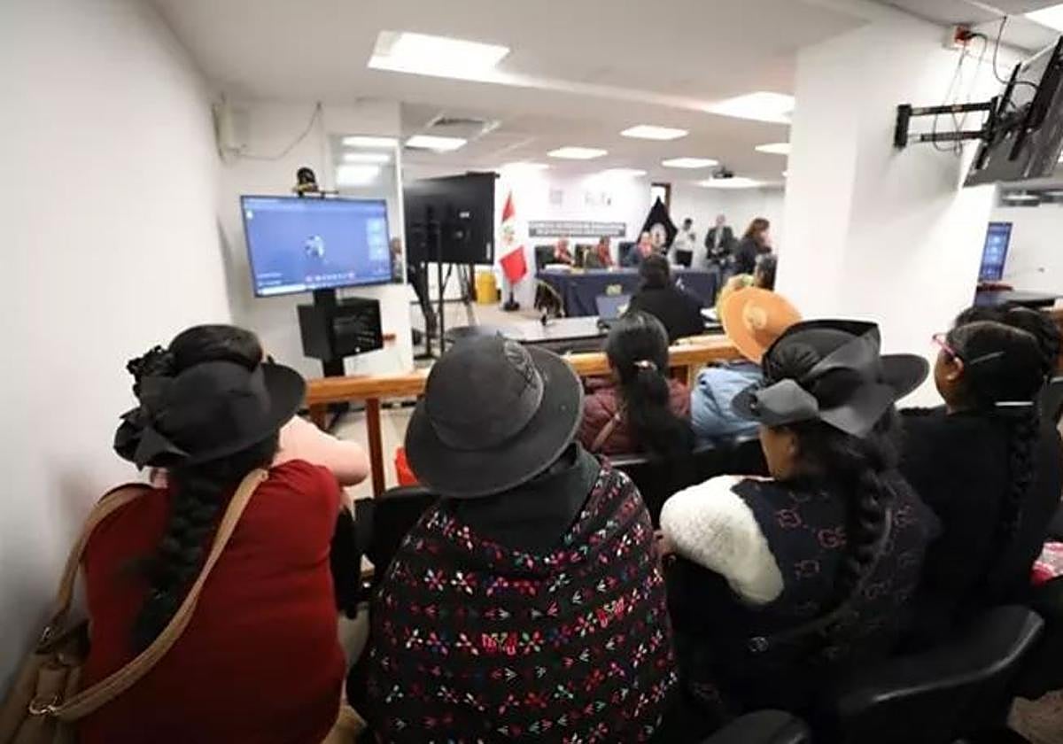 Instante del juicio celebrado en Perú.