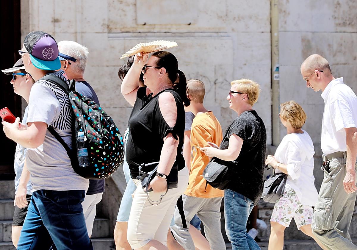 La Aemet avisa del tiempo para las próximas horas en España: 39 grados de máxima y noches tropicales en estas zonas