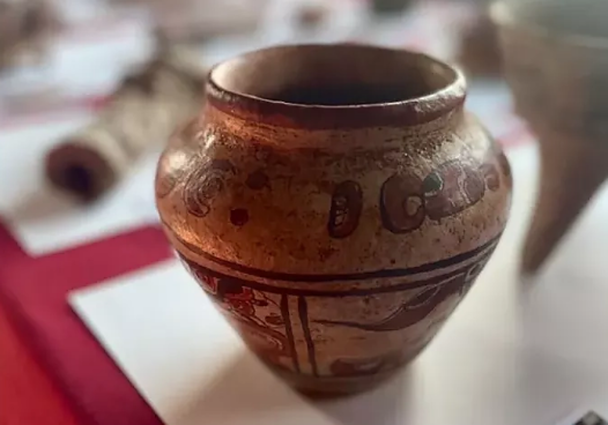 Una mujer compra una vasija por menos de cuatro dólares y descubre que es un tesoro Maya de 2.000 años