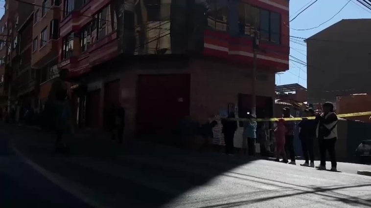 Familias de Bolivia acuden a la tradicional carrera de los cochecitos sin motor