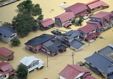 Miles de personas evacuadas por las intensas lluvias que azotan el norte de Japón