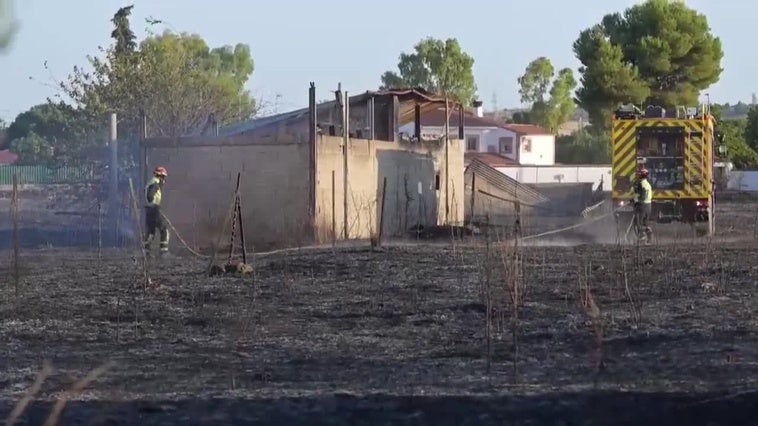 Un incendio agrícola daña una vivienda y varios locales de ensayo en Ciudad Real