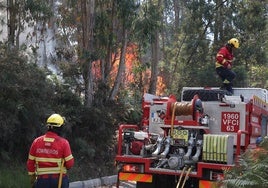 Decenas de españoles atrapados en el aeropuerto de Madeira por un incendio: «Estamos totalmente abandonados»