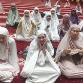 La gran mezquita de Yakarta, epicentro religioso de Indonesia donde también las mujeres estudian para ser ulemas