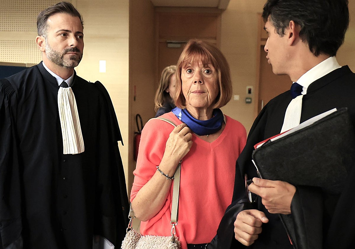 Gisele Pelicot comparece ante el tribunal mientras el juicio por violación de su exmarido podría aplazarse en  Aviñón