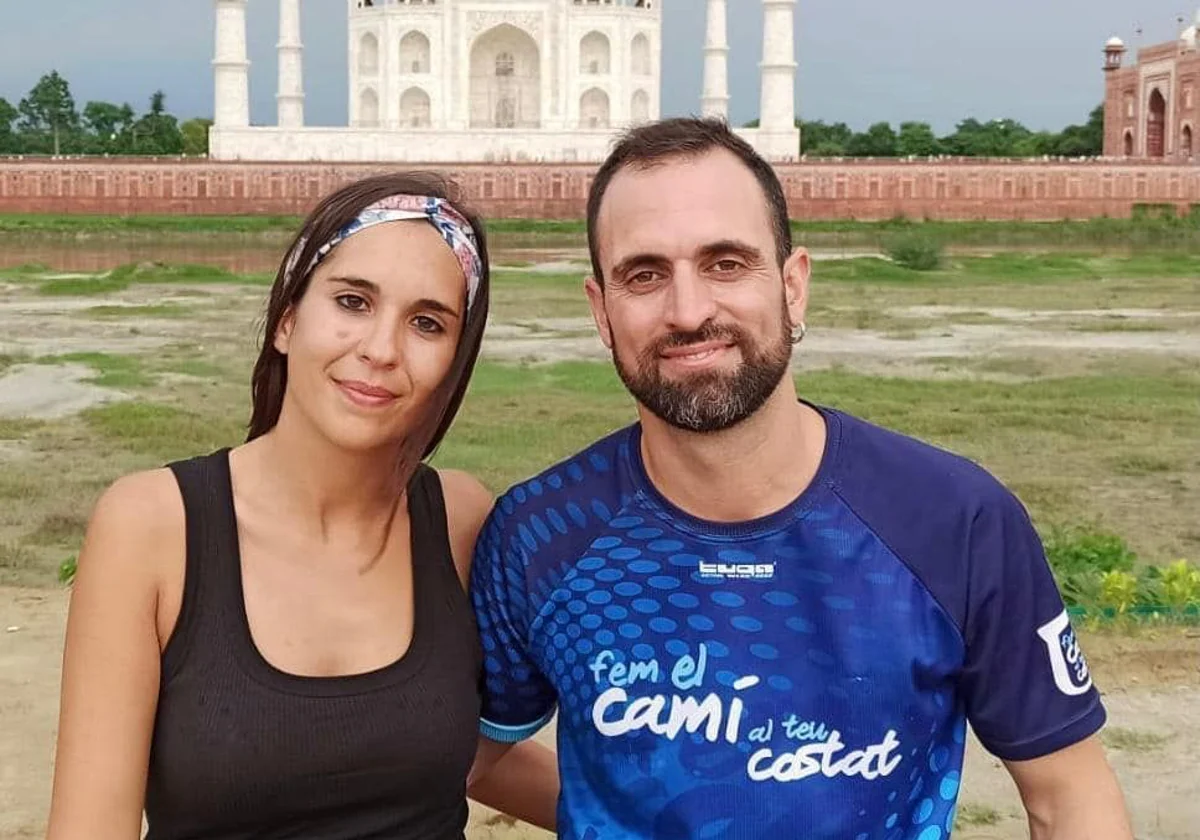 Mercè Molas, la catalana desaparecida en Nepal, junto a su pareja Eric Soler