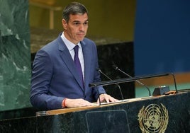 Pedro Sánchez se queda sin foto en la ONU con Anne Hathaway