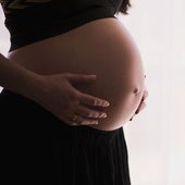 Una mujer de 55 años ha gestado y dado a luz a su propio nieto