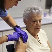 Sanidad y las CC.AA. se preparan para evitar el colapso por la gripe y el Covid-19